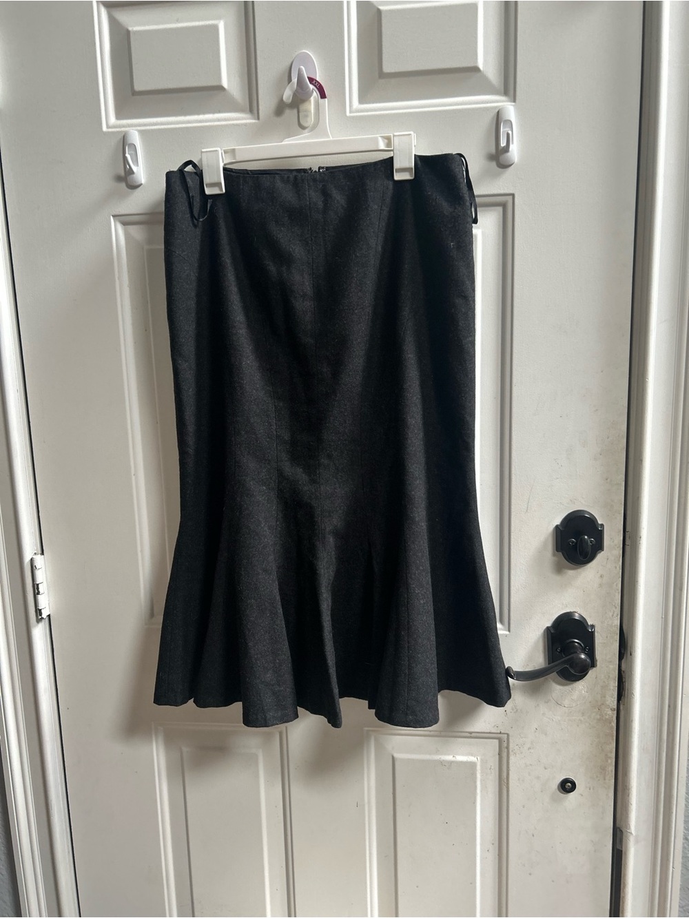 Ralph Lauren Black wool lined Trumpet Flared Skirt Sz 12 - Picture 5 of 11